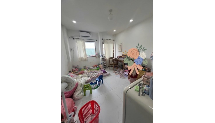 HƯƠNG LỘ 2 - NGANG 8M - 70M2 - SÁT MẶT TIỀN - GIÁ CHỈ 3.99 TỶ